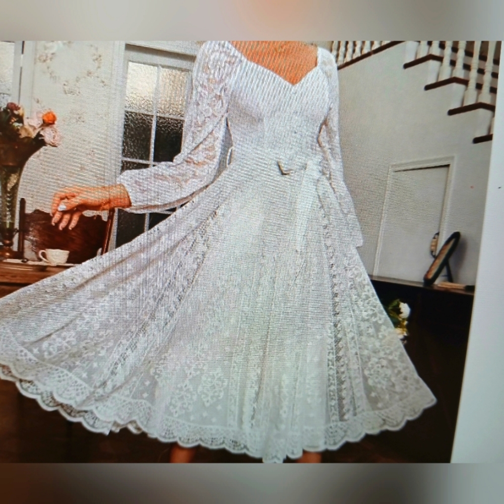 White lace dress